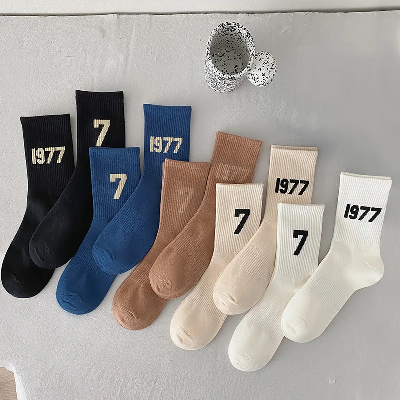 4 adet yeni 1977 çorap spor ka - Fear Of God Essential incelemesi ve fiyatı